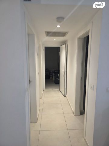 דירה, אהבת אדם, שרונה, כפר יונה