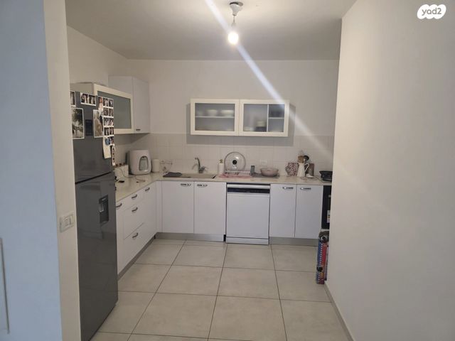 דירה, אהבת אדם, שרונה, כפר יונה