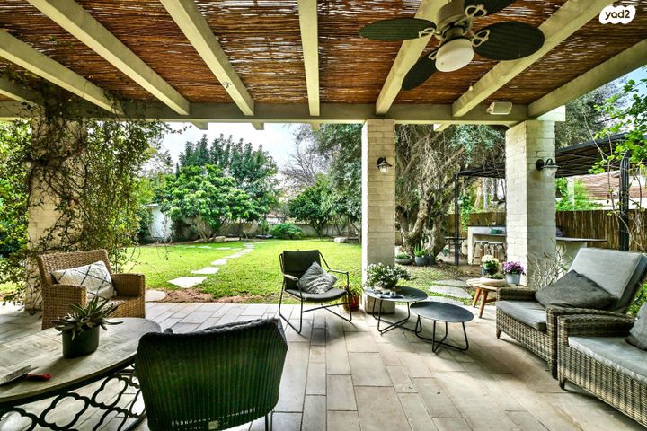 בית פרטי/ קוטג', ז'בוטינסקי 28, הדרי סמל, נס ציונה