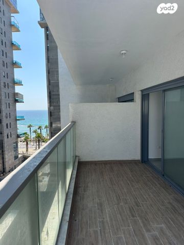 דירה, סוקולוב, בת ים