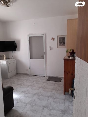 דירת גן, הכותל המערבי, שכונה א', באר שבע