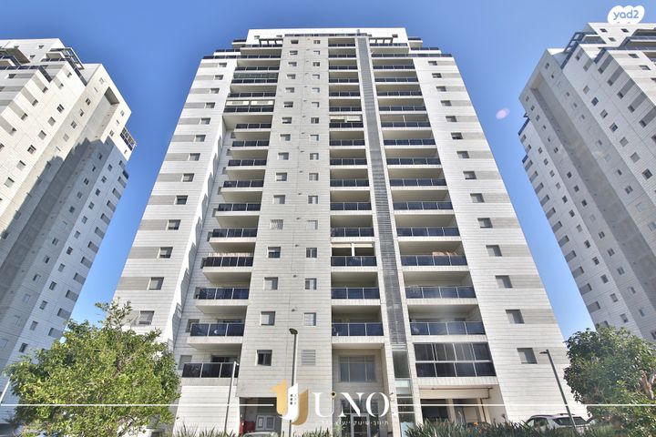 עוזי חיטמן 3