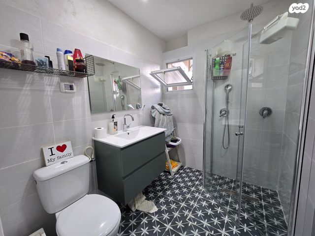 דירת גן, החלילים, נווה מנחם, קרני שומרון