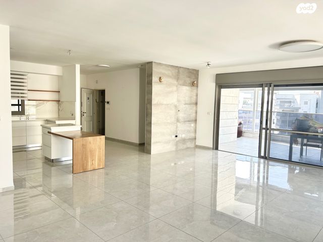 דירה, דבורה הנביאה, רובע יזרעאל סביוני העמק, עפולה