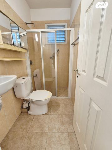 דירת גן, הציונות 19, שיכון ותיקים, חולון