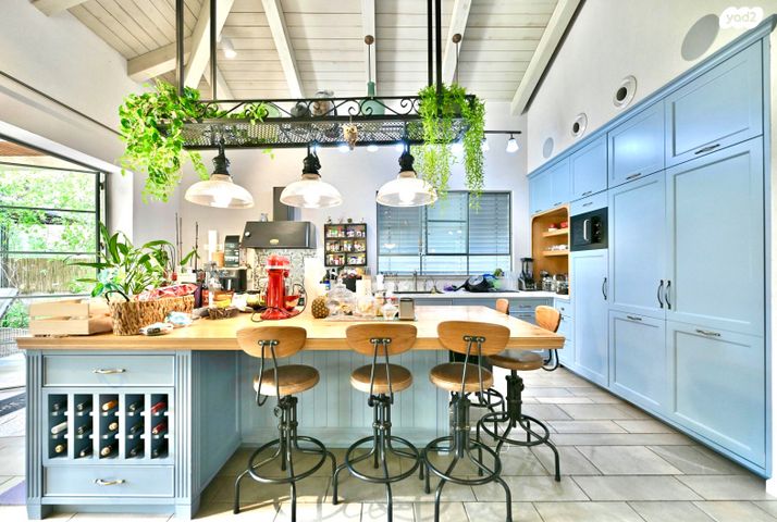 בית פרטי/ קוטג', ז'בוטינסקי 28, הדרי סמל, נס ציונה