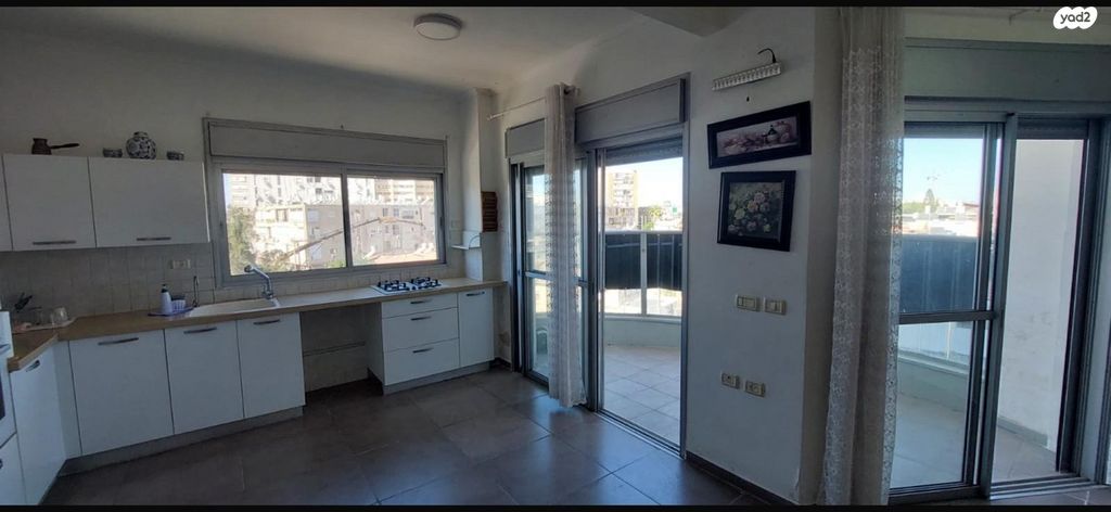 דירה, דניאל, לב העיר, בת ים