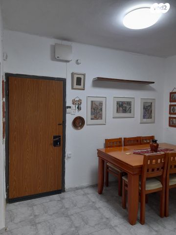 דירת גן, הכותל המערבי, שכונה א', באר שבע