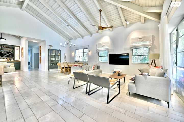 בית פרטי/ קוטג', ז'בוטינסקי 28, הדרי סמל, נס ציונה