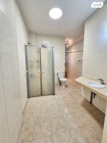 דירת גן, הציונות 19, שיכון ותיקים, חולון