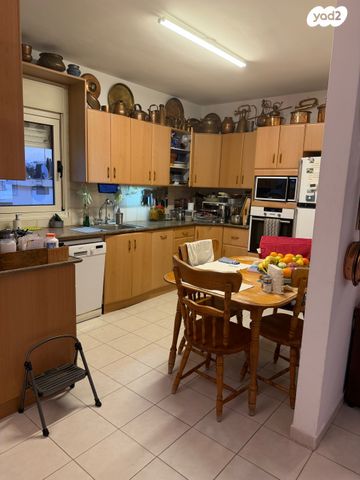 דירה, הדר, ב' / צפון מערב העיר, רחובות