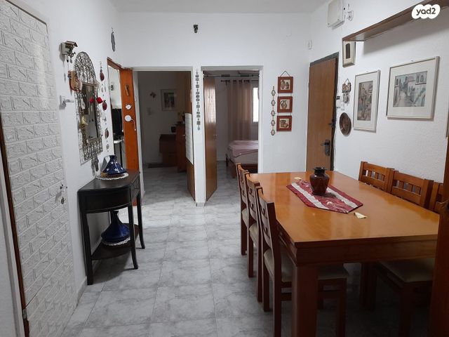 דירת גן, הכותל המערבי, שכונה א', באר שבע