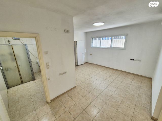 דירת גן, הציונות 19, שיכון ותיקים, חולון