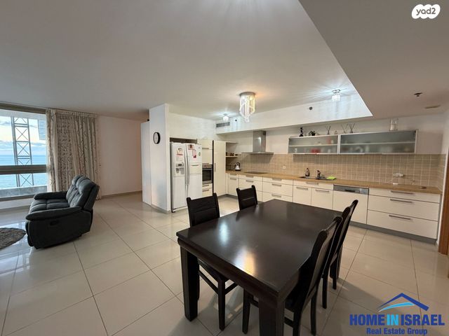 דירה, שדרות ניצה, צפון מערב מרכז העיר, נתניה