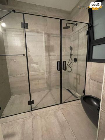 גג/ פנטהאוז, פארק המושבה, באר יעקב