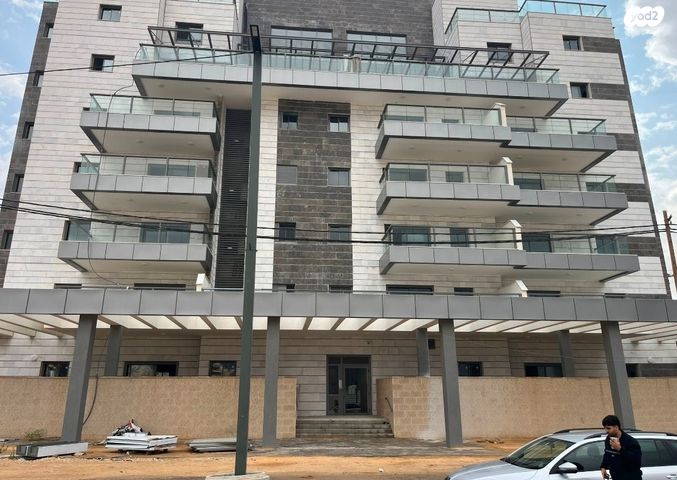 דירה, נחל עבדת, אופקים