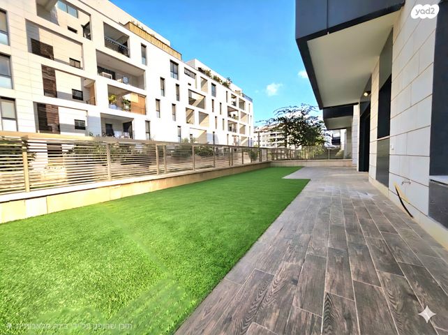 דירת גן, נווה זמר, רעננה