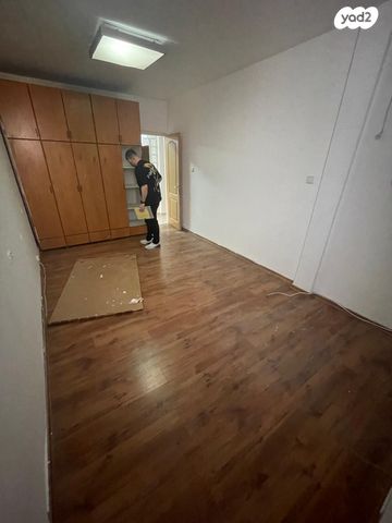 דירה, תל חי, אברמוביץ', ראשון לציון