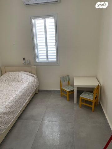 דירה, שיבת ציון 10, גבעת אולגה, חדרה