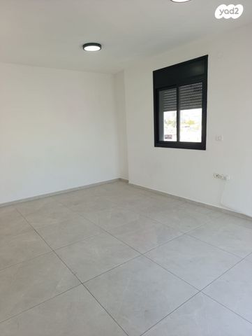 גג/ פנטהאוז, החשמונאים, גרין ועם, חולון