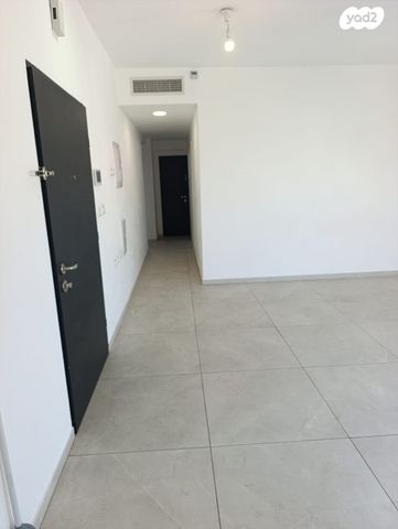 גג/ פנטהאוז, החשמונאים, גרין ועם, חולון