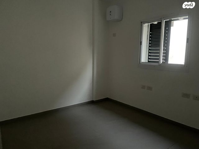 דירה, ביאליק, מרכז, קרית עבודה, חולון