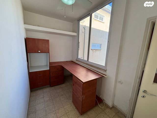 דירה, מצולות ים, חברת חשמל, גבעתיים