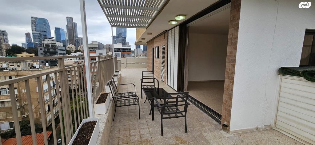 גג/ פנטהאוז, שקדיה, שכונת גפן, רמת גן