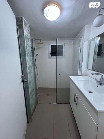 דירה, אבן עזרא, חיפה