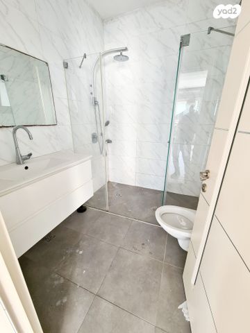 גג/ פנטהאוז, נהלל, נחלת יצחק, תל אביב יפו