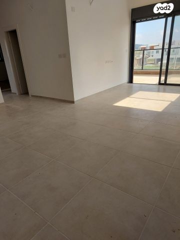 דירה, בת חפר