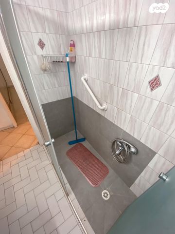 דירה, אליעזר בן יהודה, נתניה