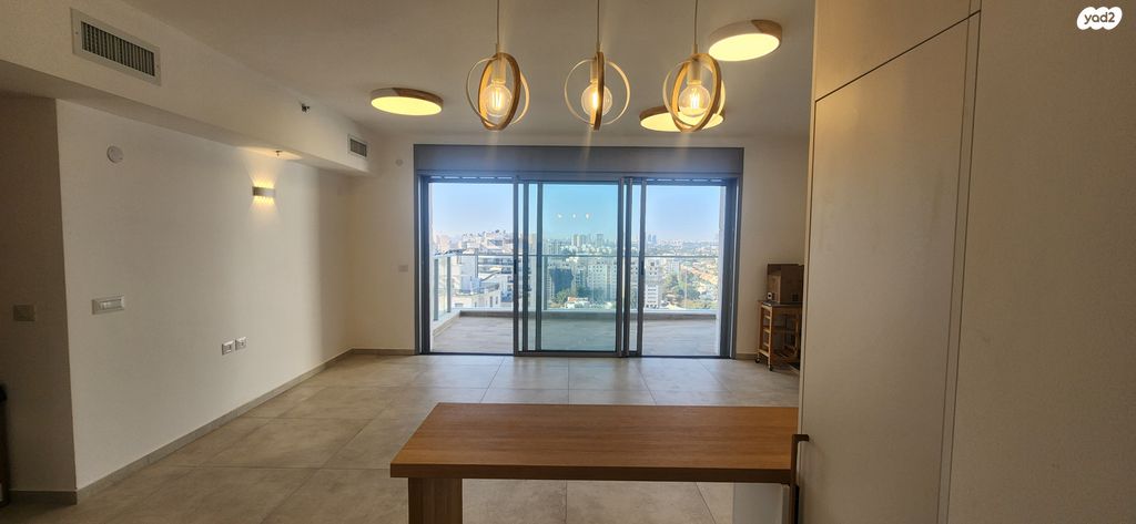 דירה, שיכון רסקו, קרית אונו