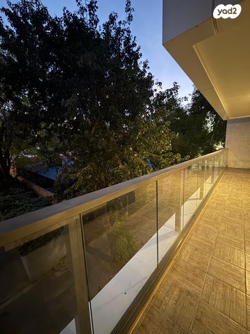 דירה, הר מירון, נווה ישראל, הרצליה