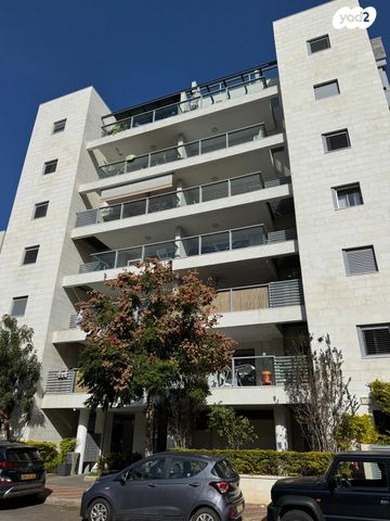 דירה, אנשי בראשית, רמתיים, הוד השרון