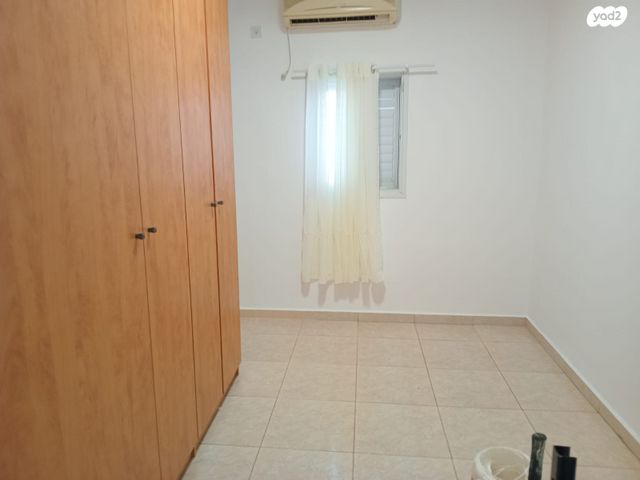 גג/ פנטהאוז, השלושה 37, עמידר, בת ים