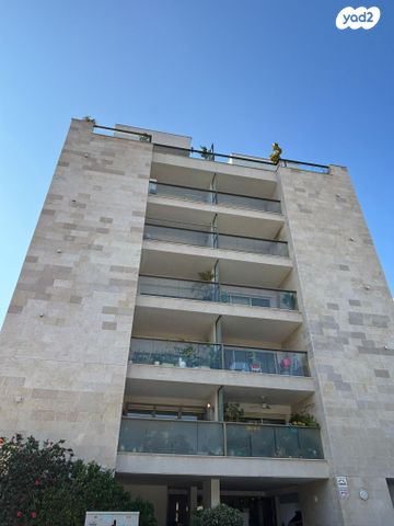 נאות אפקה ב'