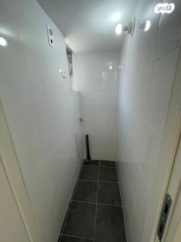 דירה, המשלטים, קרית שלום, תל אביב יפו