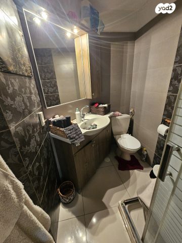 דירה, נחלת בנימין 11, לב תל אביב, לב העיר צפון, תל אביב יפו