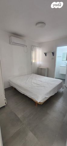 דירה, האיסיים, שכונה ד', באר שבע