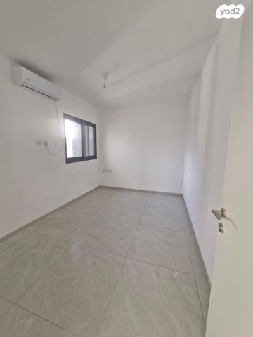 גג/ פנטהאוז, שדרות יחד שבטי ישראל 46, לוד