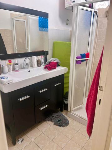 דירה, קריניצי, שכונת בן גוריון, מרכז העיר ג', רמת גן