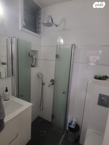 גג/ פנטהאוז, חיים ארלוזורוב 10, רמת ורבר, פתח תקווה