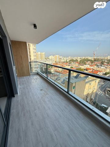 דירה, דניאל 3, בת ים