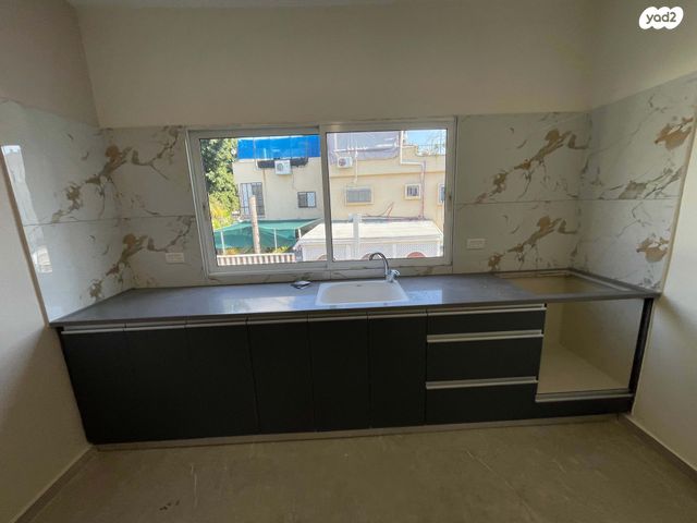 דירה, המשלטים, קרית שלום, תל אביב יפו