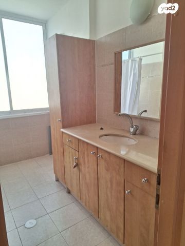 דירה, מרום נווה, רמת יצחק, רמת גן