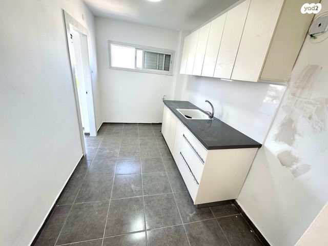 דרך משה דיין 24