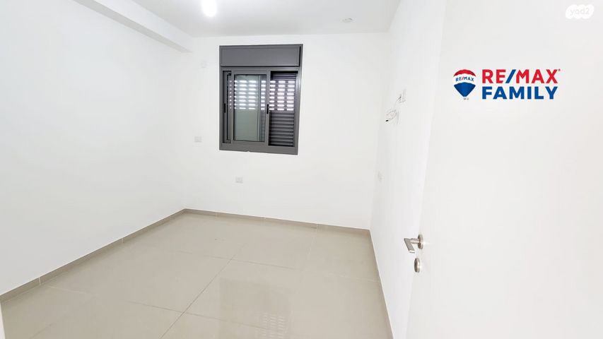 דירה, ש"י עגנון 12, משכנות האומנים, קרית מוצקין