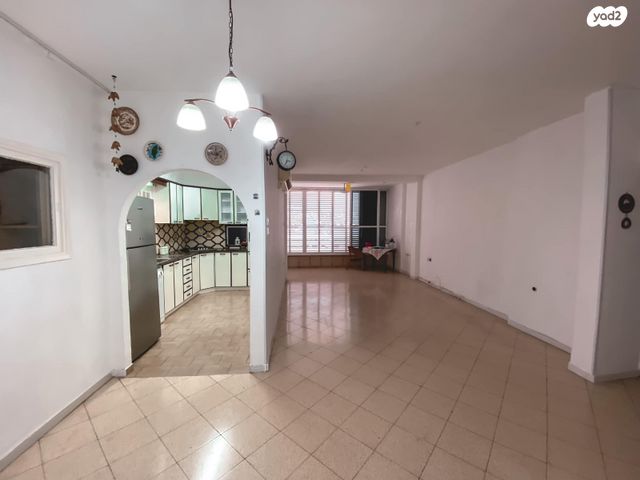 דירה, אליעזר בן יהודה, נתניה