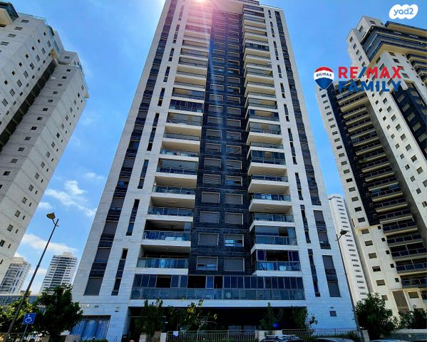 דירה, ש"י עגנון 12, משכנות האומנים, קרית מוצקין